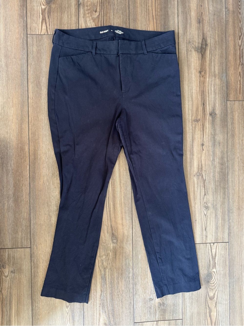 Old Navy High Rise Pixie Skinny Secret Smooth Pockets Pants - 14